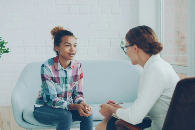 Gold Coast woman in a counselling session